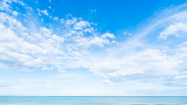 ಕರ್ನಾಟಕದಲ್ಲಿ ಮುಂದುವರಿದ ಒಣ ಹವೆ: ಬೆಂಗಳೂರಿನಲ್ಲಿ 17°C ಕನಿಷ್ಠ ತಾಪಮಾನ – ಇನ್ನೂ ಹಲವು ದಿನ ಮಳೆ ಸಾಧ್ಯತೆ ಕಡಿಮೆ